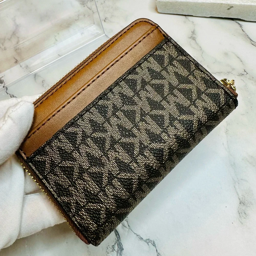 Michael Kors left set unintentionally